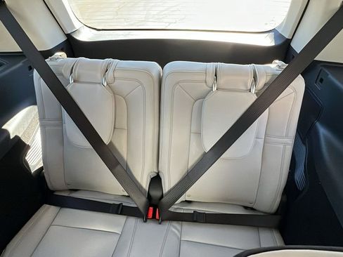 New 2026 Lincoln Aviator Reserve image 8