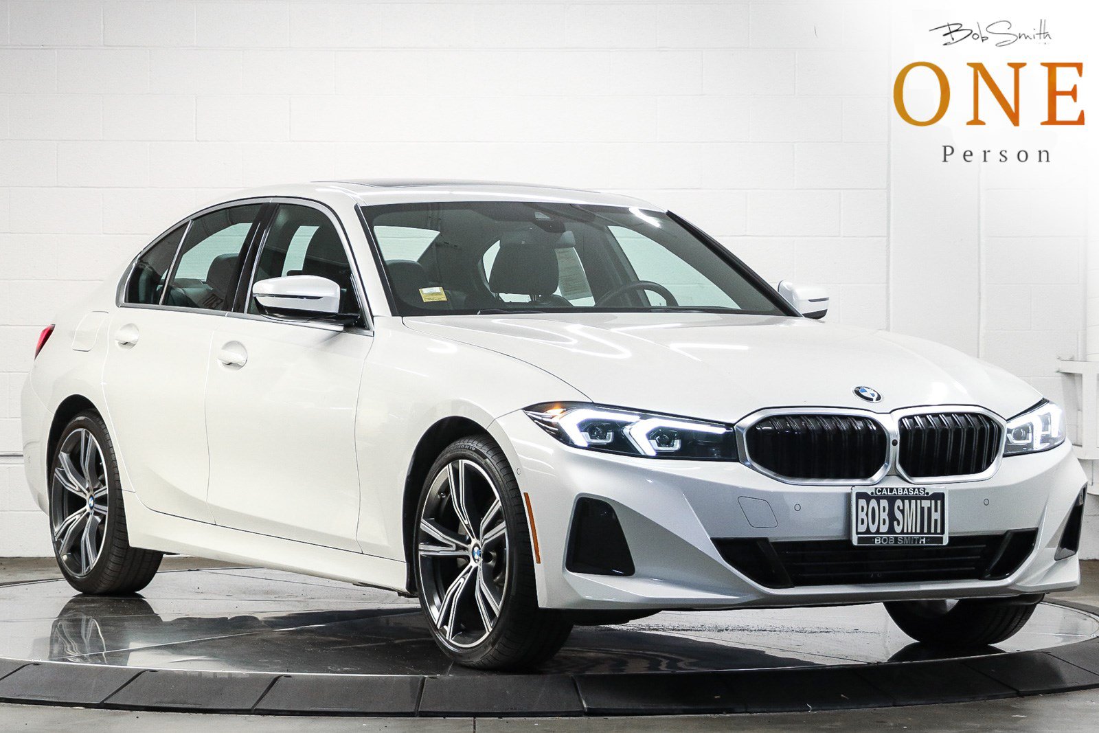 Certified 2024 BMW 330i Sedan w/ Convenience Package RWD image 1