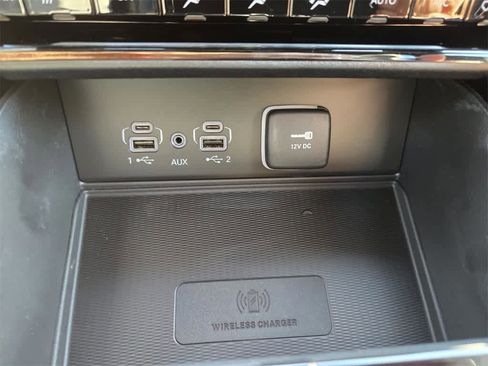 New 2025 Jeep Grand Cherokee Altitude image 17