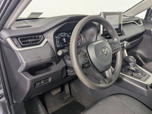 Used 2025 Toyota RAV4 XLE FWD image 12