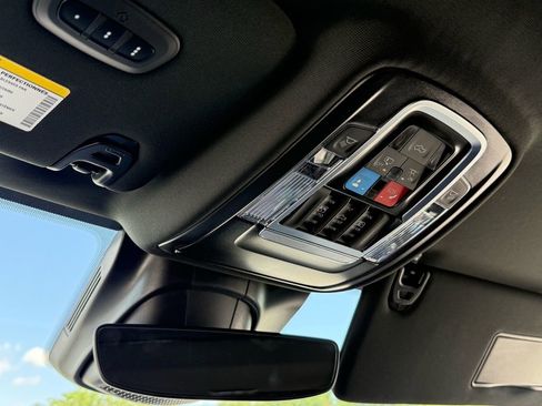 New 2026 RAM 3500 Laramie AWD/4WD image 32