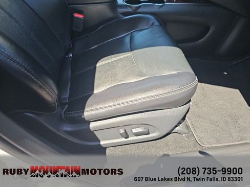 Used 2018 Nissan Pathfinder Platinum FWD image 37
