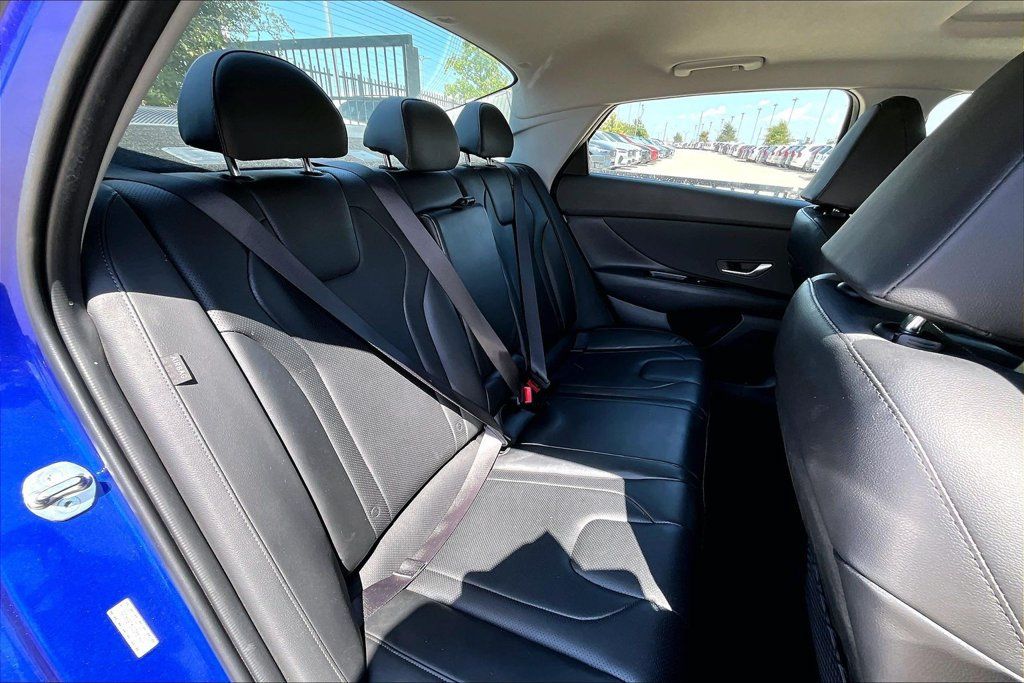 Used 2024 Hyundai Elantra Limited FWD image 32