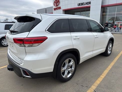 Used 2019 Toyota Highlander Limited image 9