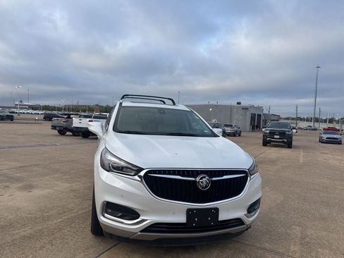 Used 2020 Buick Enclave Premium w/ Sun and Sites Package image 3