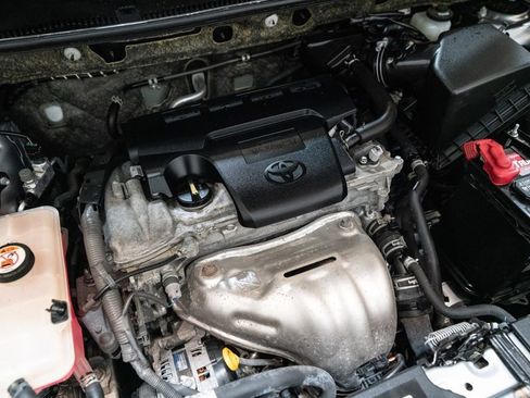 Certified 2018 Toyota RAV4 LE image 11