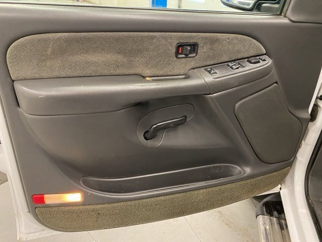 Used 2004 Chevrolet Silverado 2500 LS AWD/4WD image 21
