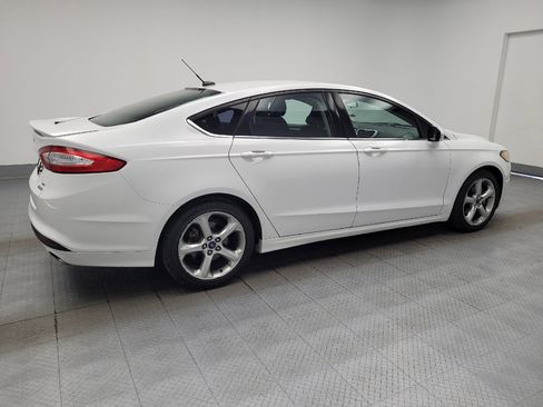 Used 2015 Ford Fusion SE image 10
