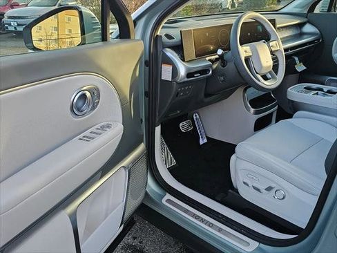 New 2026 Hyundai Ioniq 9 Calligraphy AWD/4WD image 17