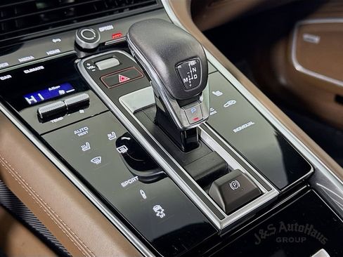 Used 2022 Porsche Panamera 4 Platinum Edition AWD/4WD image 21