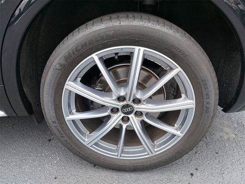 Used 2023 Audi SQ5 Prestige w/ Prestige Package image 42