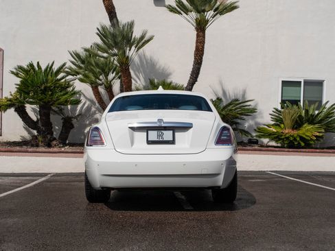 Used 2022 Rolls-Royce Ghost w/ Ghost Package image 47