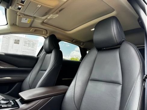 Certified 2025 MAZDA CX-30 AWD 2.5 S w/ Premium Package image 14