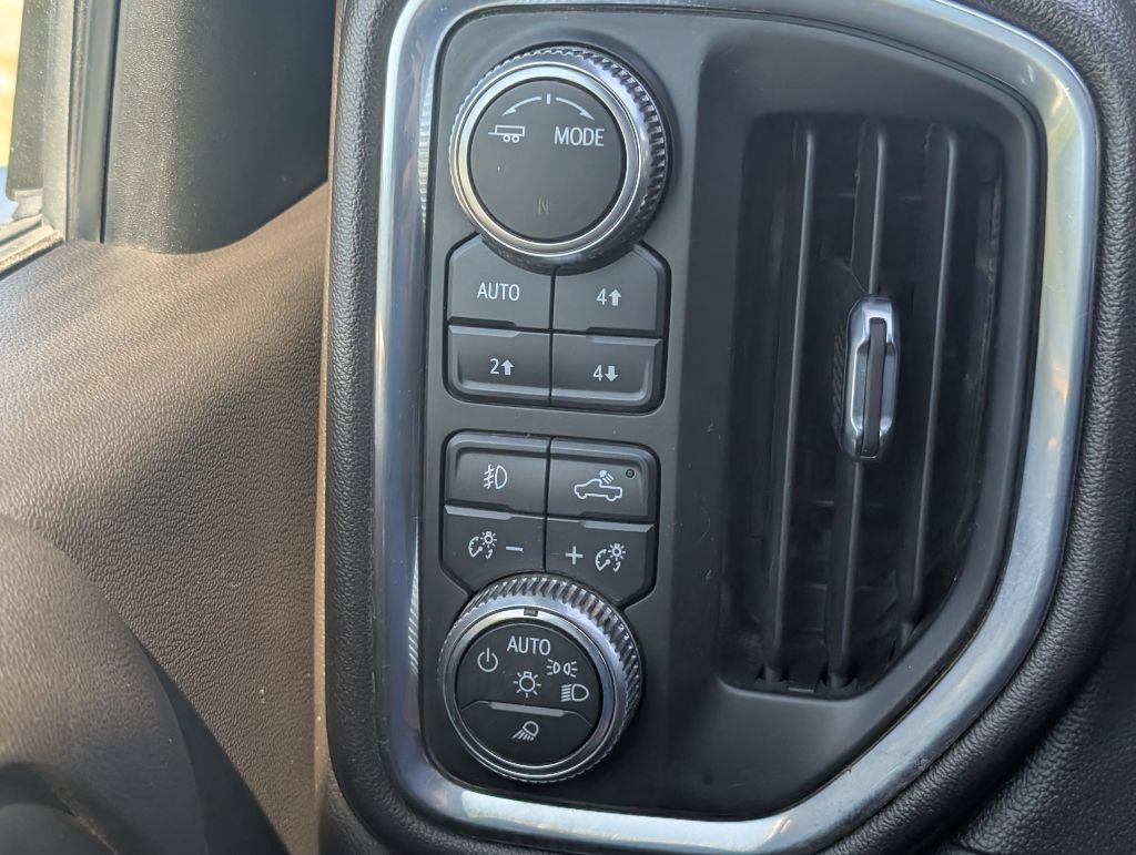 Used 2021 GMC Sierra 2500 Denali w/ Denali Ultimate Package AWD/4WD image 12