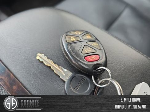 Used 2011 GMC Yukon Denali AWD/4WD image 28