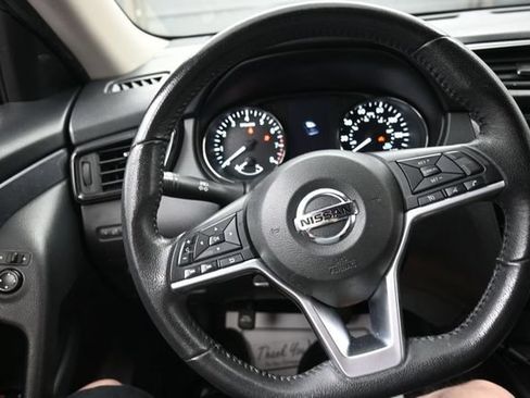 Used 2019 Nissan Rogue SV AWD/4WD image 8