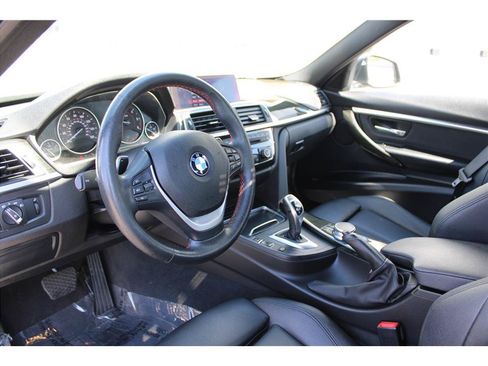 Used 2018 BMW 328d xDrive Sedan w/ Convenience Package AWD/4WD image 9