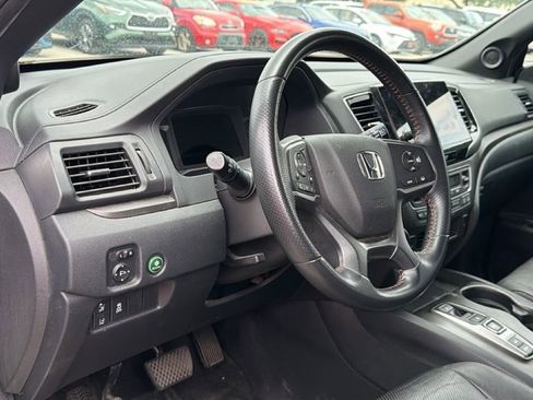 Used 2022 Honda Pilot TrailSport image 13