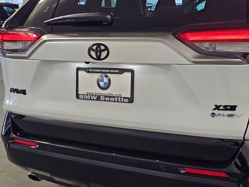 Used 2025 Toyota RAV4 XSE w/ Premium Package AWD/4WD image 7