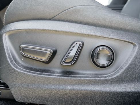 Used 2023 Subaru Solterra AWD image 7