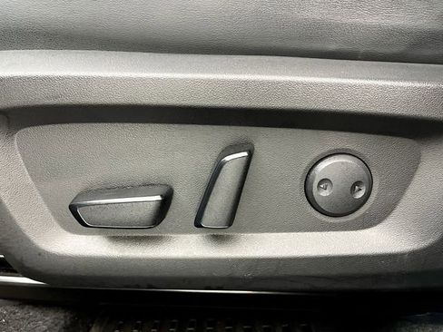 Used 2023 Mitsubishi Outlander SEL image 15