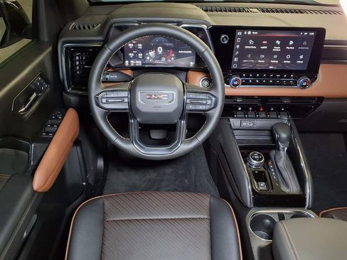 New 2026 GMC Canyon AT4 w/ AT4 Premium Package AWD/4WD image 14