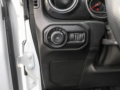 Used 2021 Jeep Wrangler Unlimited Rubicon w/ Trailer Tow Package image 17