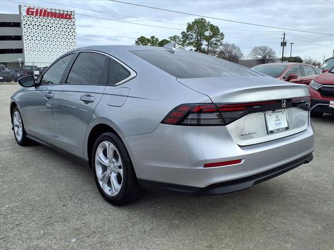 Certified 2025 Honda Accord LX image 3