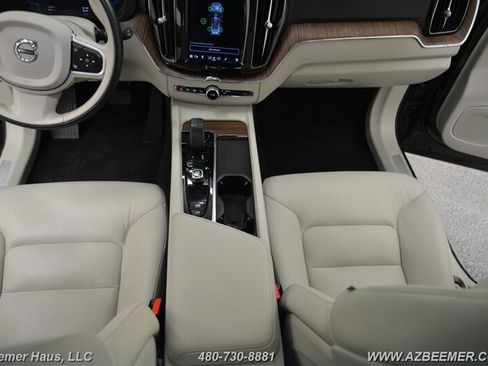 Used 2022 Volvo XC60 T8 Inscription Expression w/ Advanced Package image 18