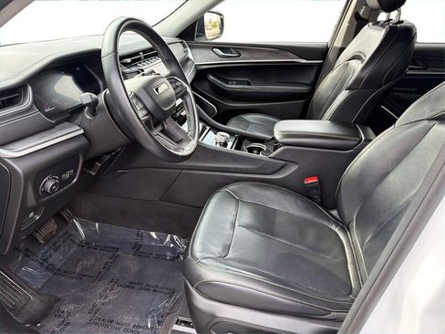 Used 2022 Jeep Grand Cherokee L Limited image 10