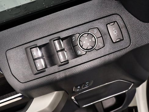 Certified 2022 Ford F350 Lariat w/ Lariat Ultimate Package image 11