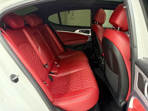 Used 2022 Genesis G70 3.3T Launch Edition image 16