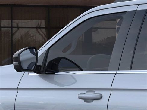 New 2025 Ford Expedition Active image 20