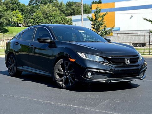 Used 2019 Honda Civic Sport image 2