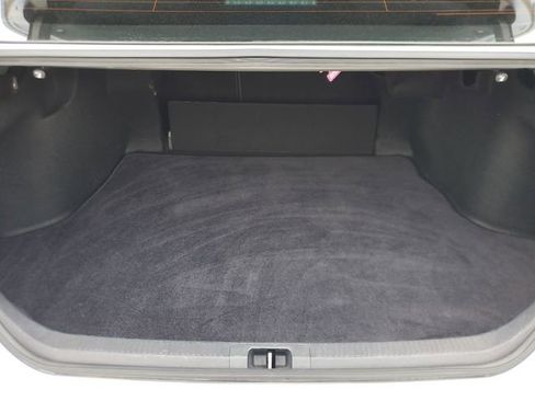 Used 2021 Toyota Camry XSE FWD image 6