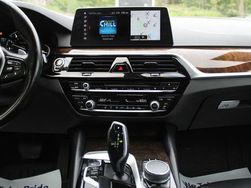 Used 2017 BMW 530i xDrive AWD/4WD image 21