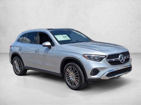 Certified 2026 Mercedes-Benz GLC 300 image 6