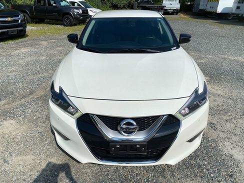 Used 2017 Nissan Maxima SR image 3