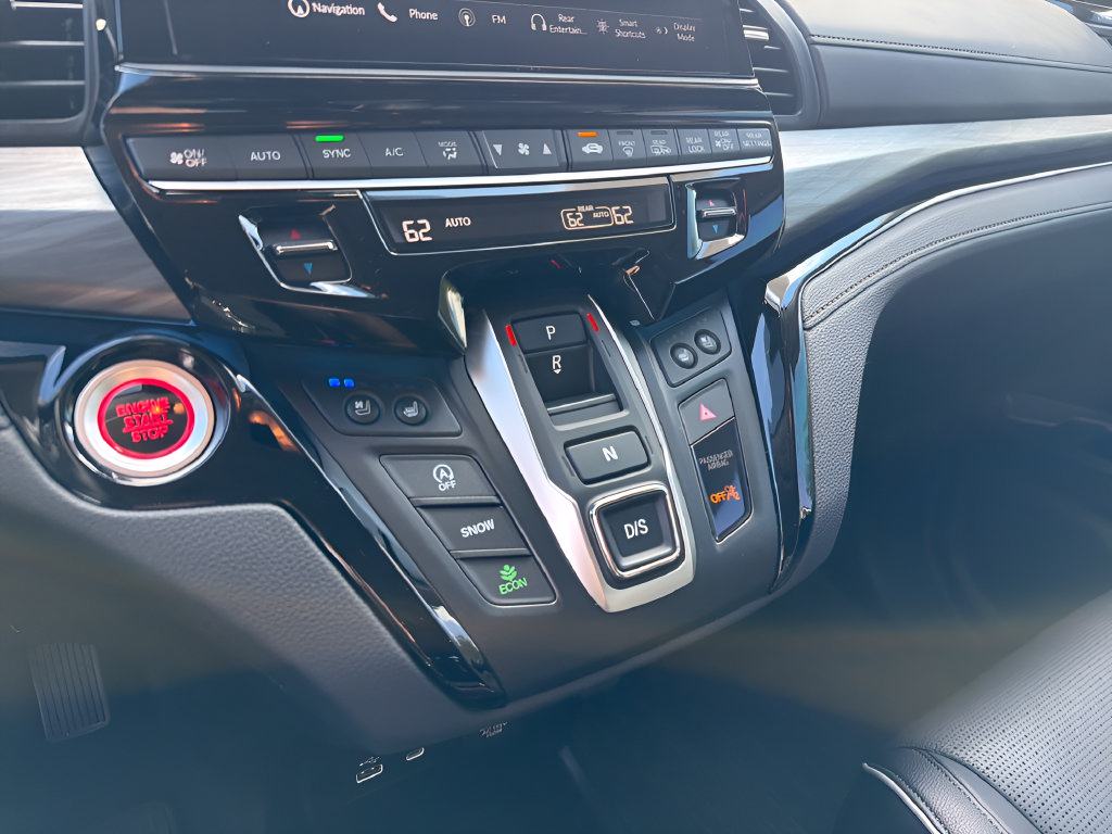 Used 2025 Honda Odyssey Elite image 26