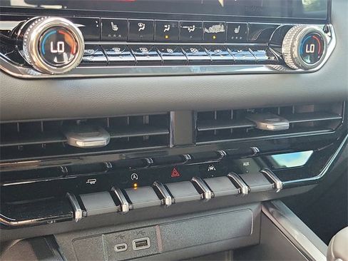 New 2026 GMC Canyon Elevation w/ Convenience Package image 17