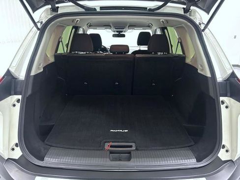 Certified 2023 Nissan Rogue SV FWD image 21