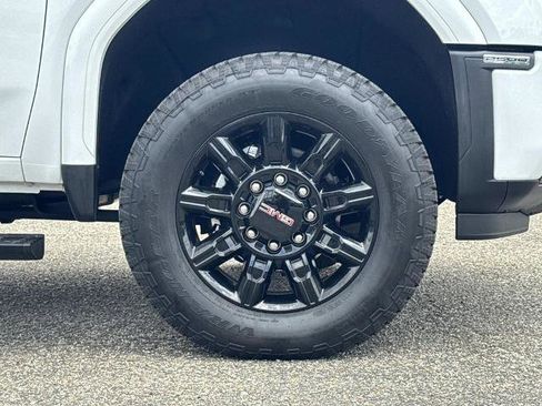 Used 2024 GMC Sierra 2500 AT4 w/ AT4 Premium Plus Package AWD/4WD image 31