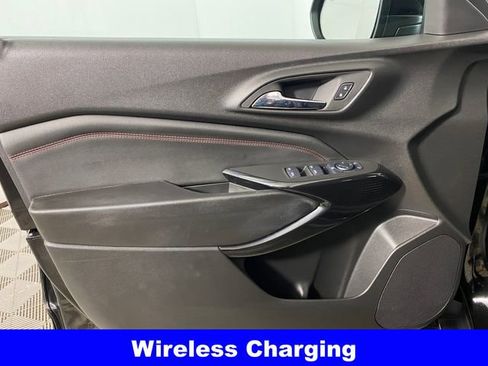 Certified 2025 Chevrolet Trax RS w/ Sunroof Package image 12