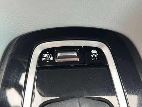 Used 2025 Toyota Corolla SE FWD image 25