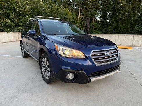 Used 2017 Subaru Outback 3.6R Touring w/ Popular Package #5A AWD/4WD image 7