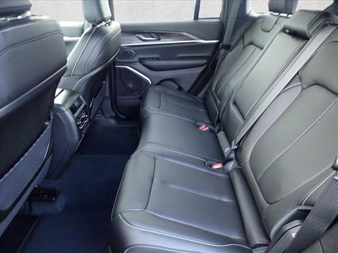 New 2026 Jeep Grand Cherokee Limited w/ Trailer Tow Package image 10