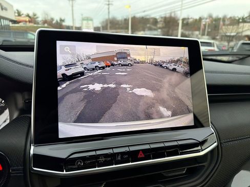 New 2026 Jeep Compass Latitude image 19