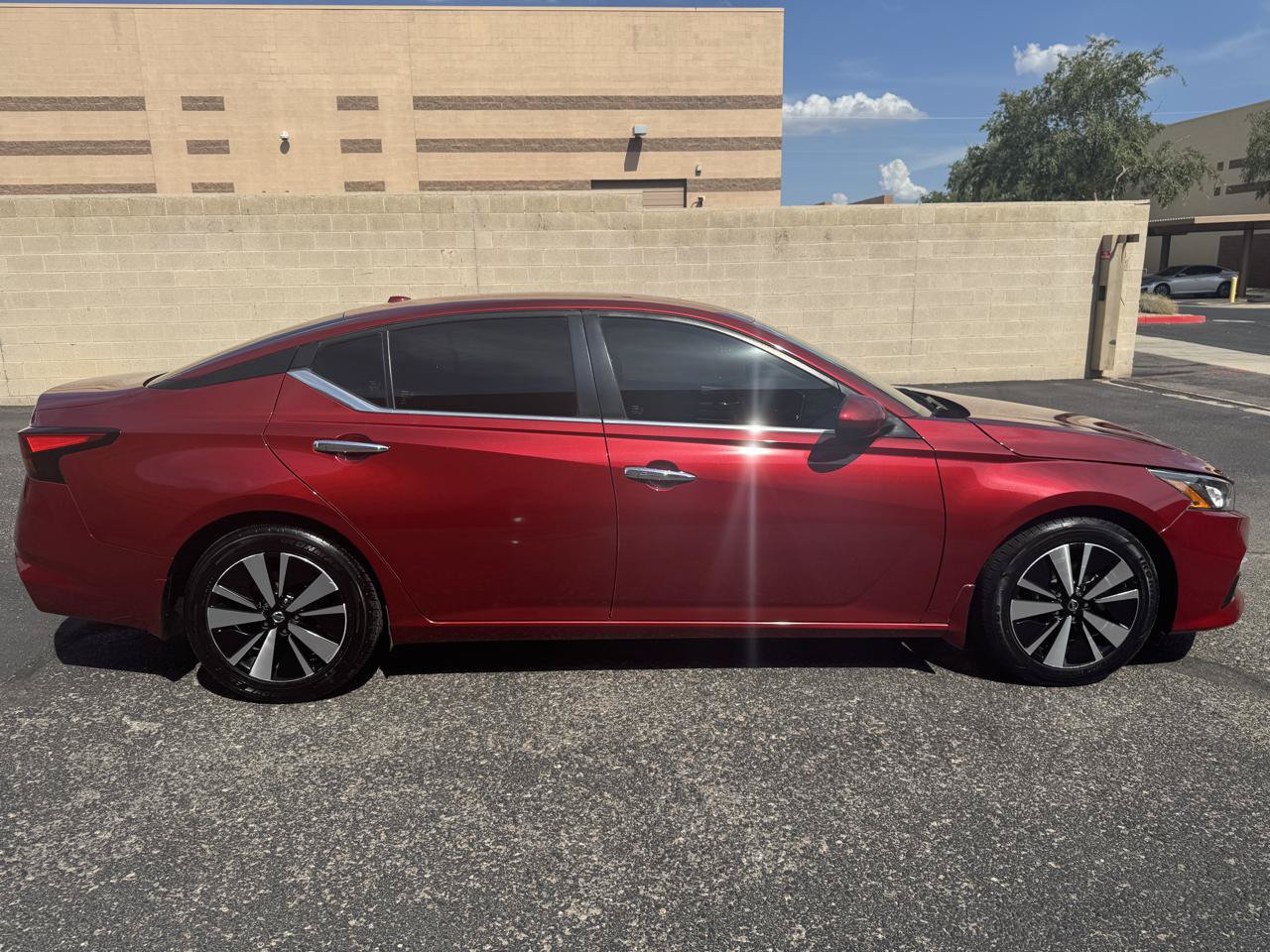 Used 2021 Nissan Altima 2.5 SV FWD image 8