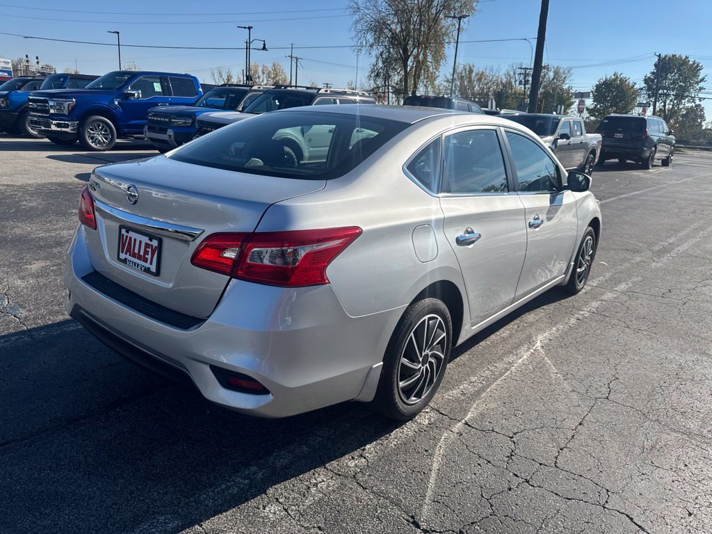 Used 2017 Nissan Sentra S FWD image 3