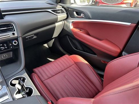 Used 2025 Genesis G70 2.5T w/ Sport Prestige Package image 12